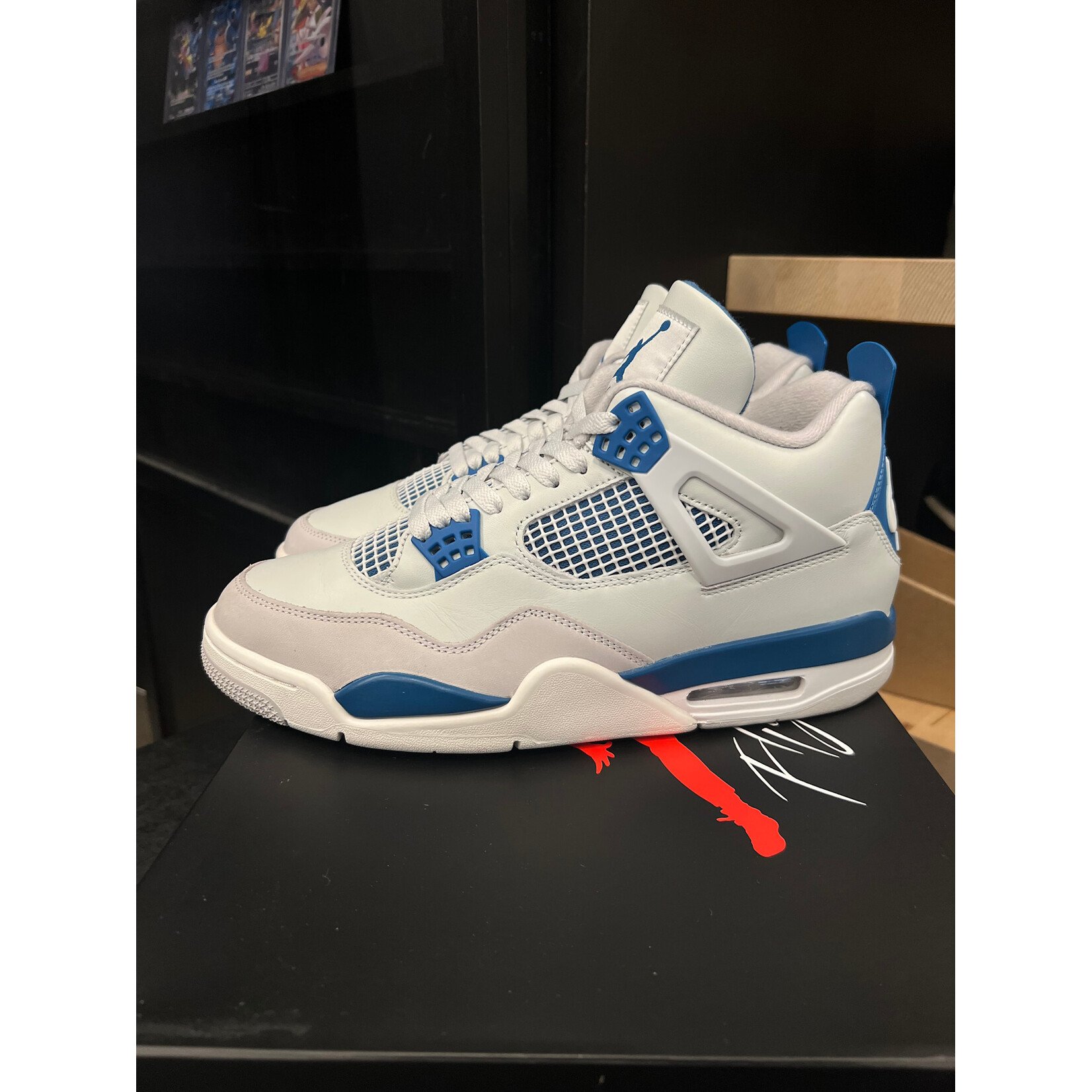Jordan Jordan 4 Retro Military Blue (2024) Size 10.5, PREOWNED