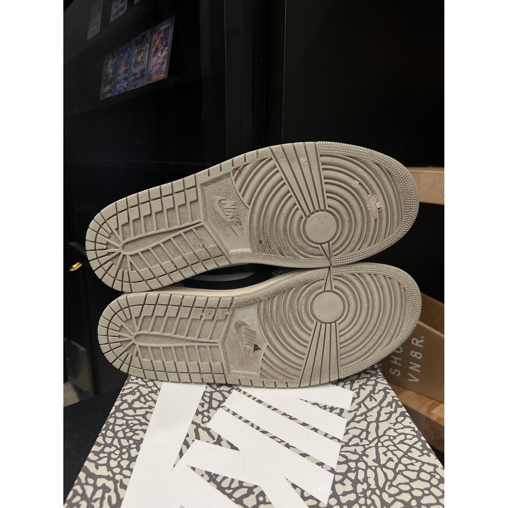 Jordan Jordan 1 Retro Low OG Black Cement Size 10.5, PREOWNED