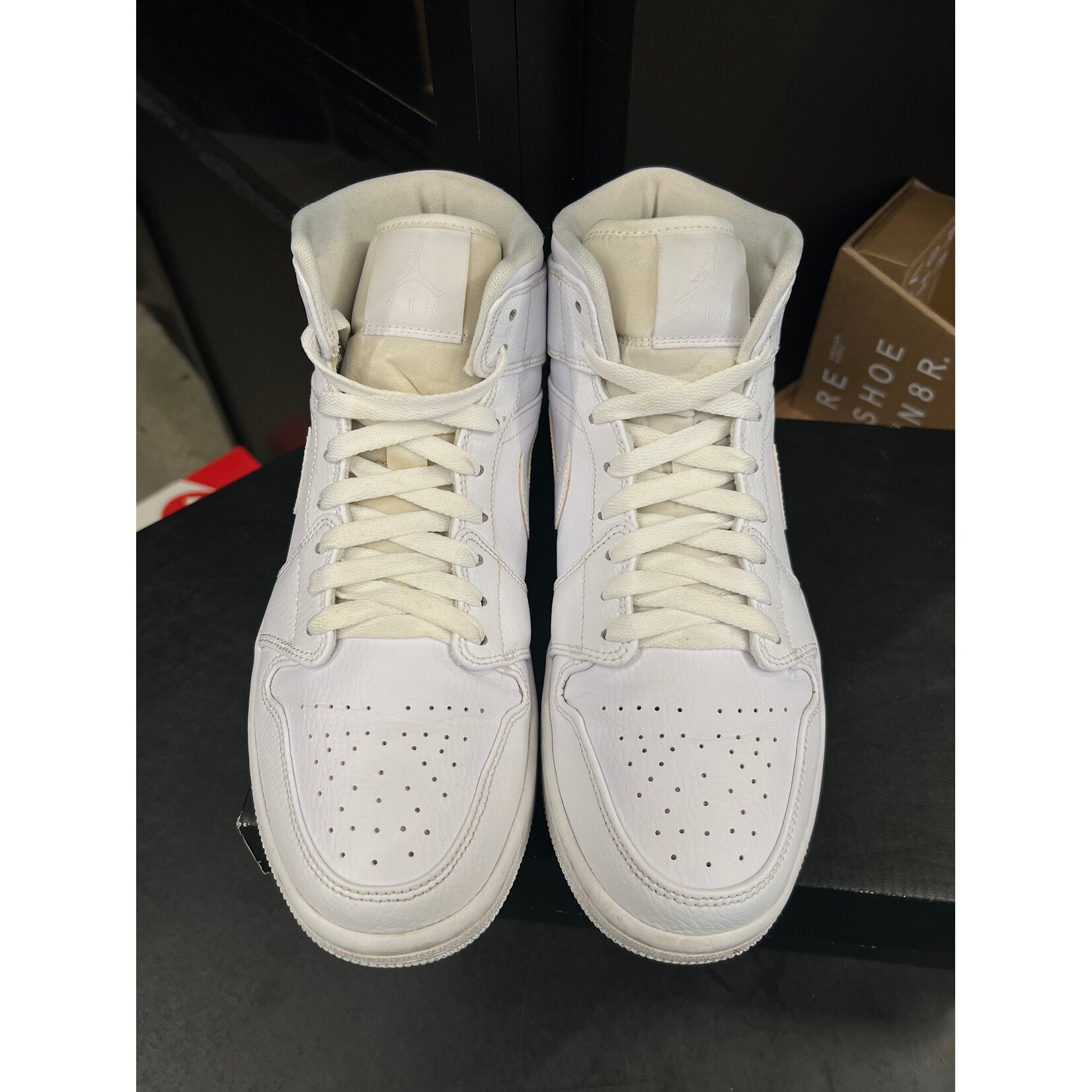 Jordan Jordan 1 Mid Triple White Size 8.5, PREOWNED