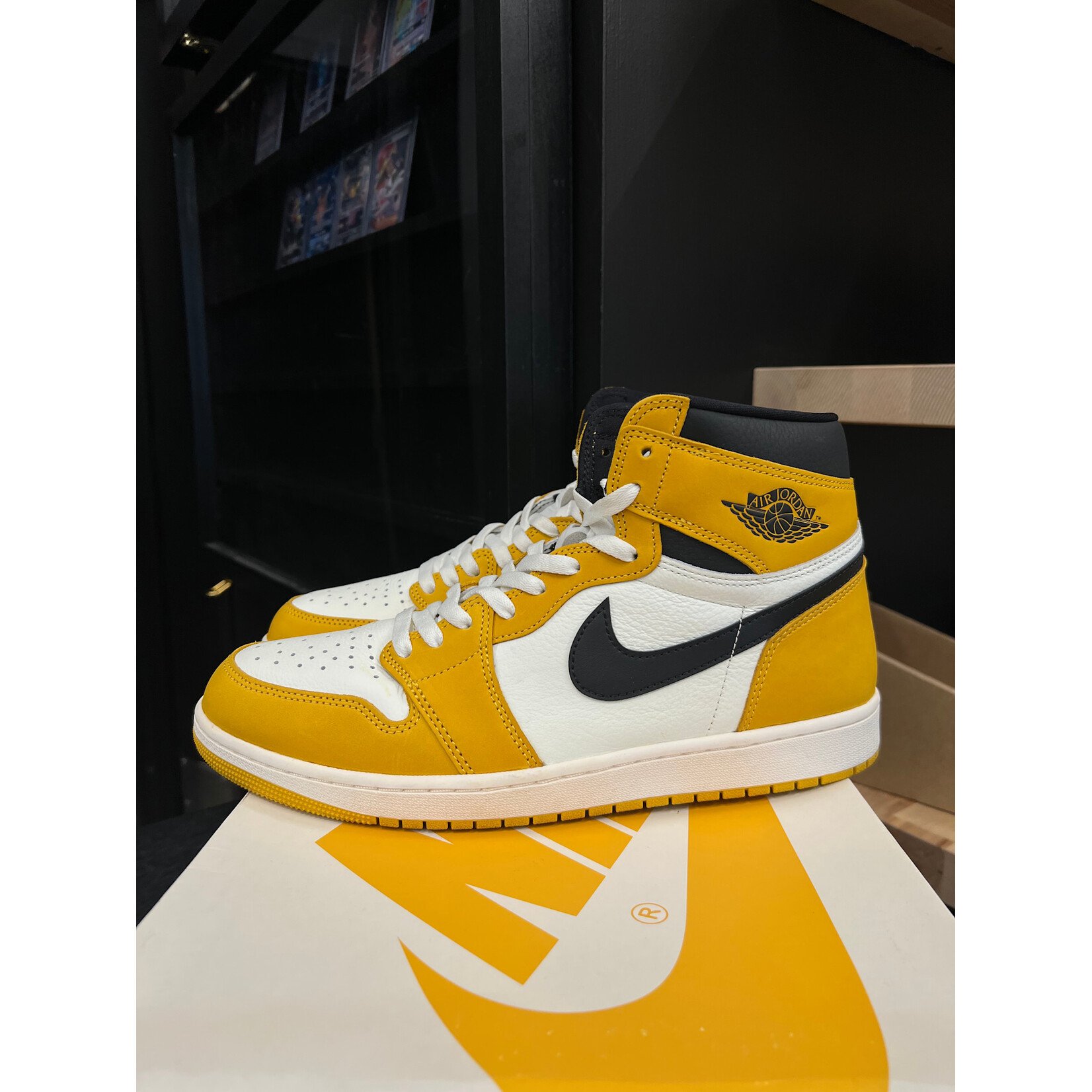 Jordan Jordan 1 Retro High OG Yellow Ochre Size 12, PREOWNED