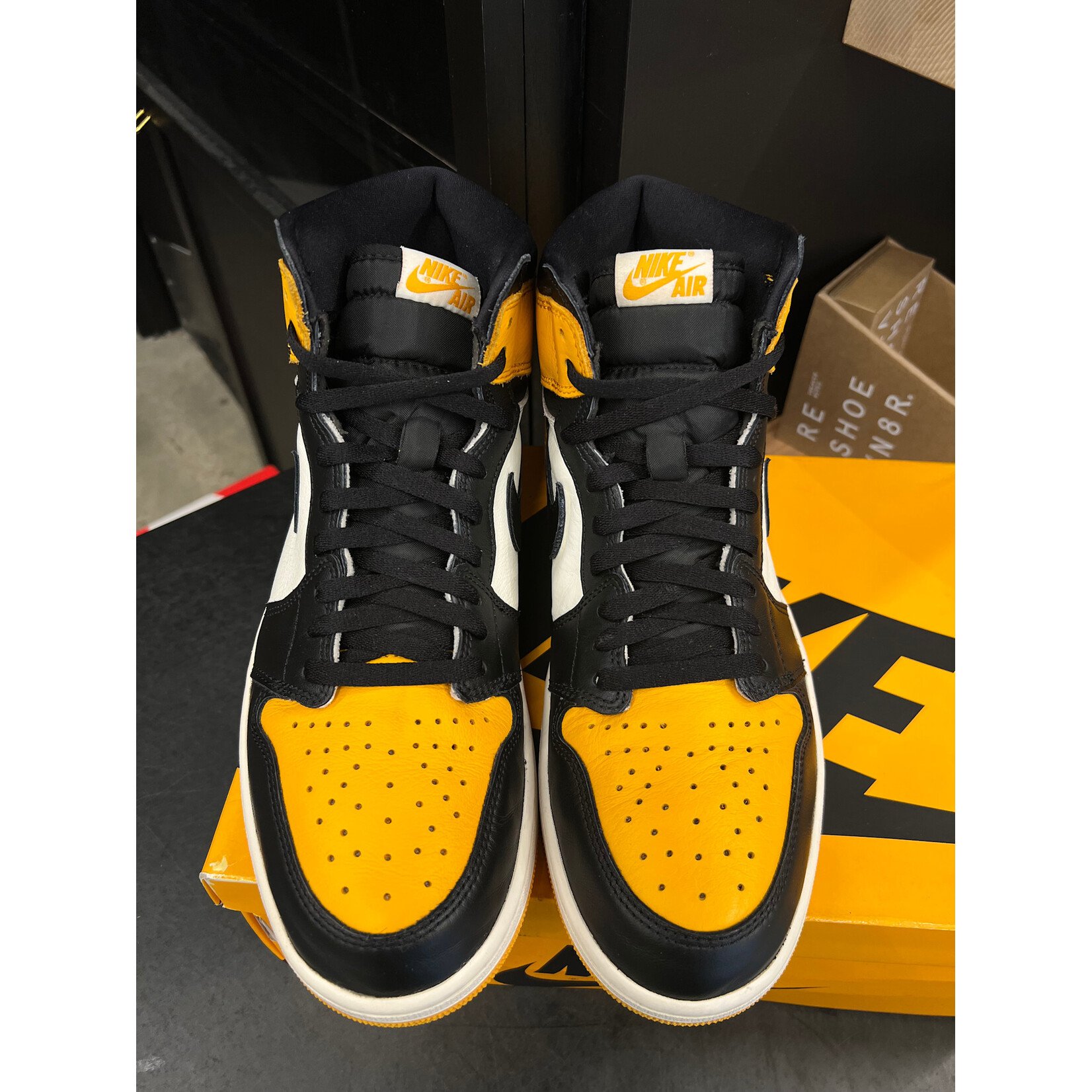 Jordan Jordan 1 Retro High Taxi Size 12, PREOWNED