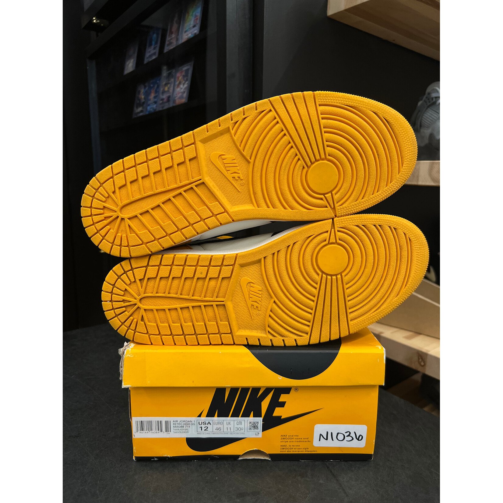 Jordan Jordan 1 Retro High Taxi Size 12, PREOWNED