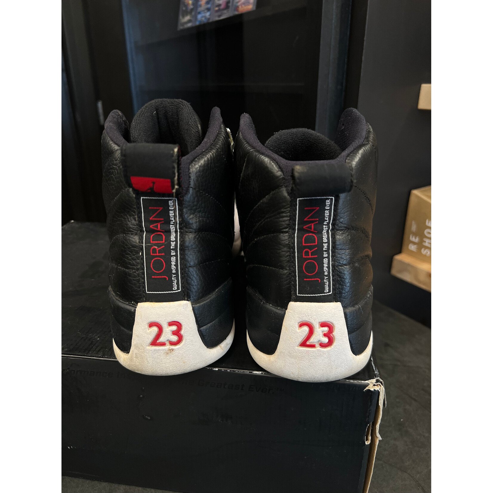 Jordan Jordan 12 Retro Playoffs (2012) Size 13, PREOWNED