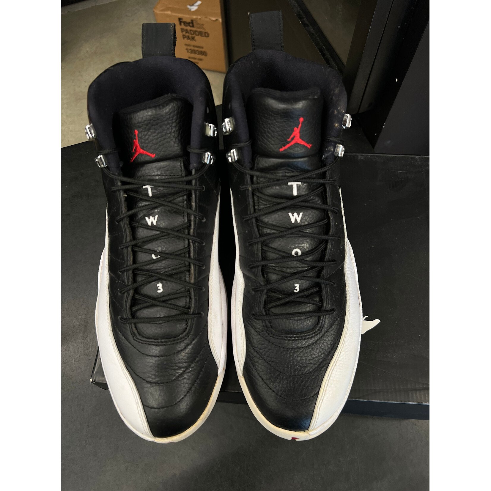 Jordan Jordan 12 Retro Playoffs (2012) Size 13, PREOWNED