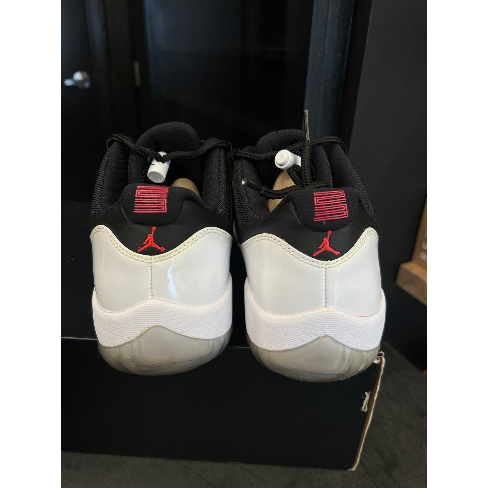 Jordan Jordan 11 Retro Low Tuxedo Size 13, PREOWNED