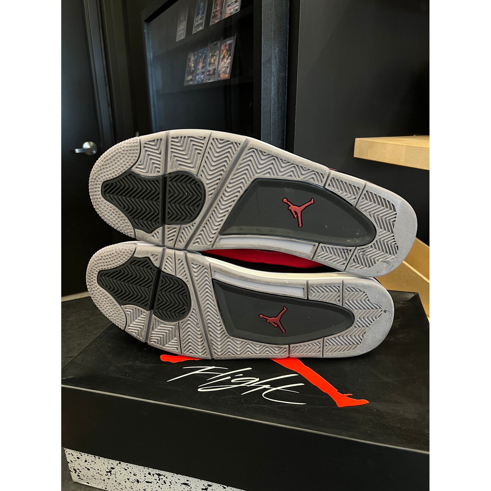 Jordan Jordan 4 Retro Toro Bravo Size 13, PREOWNED