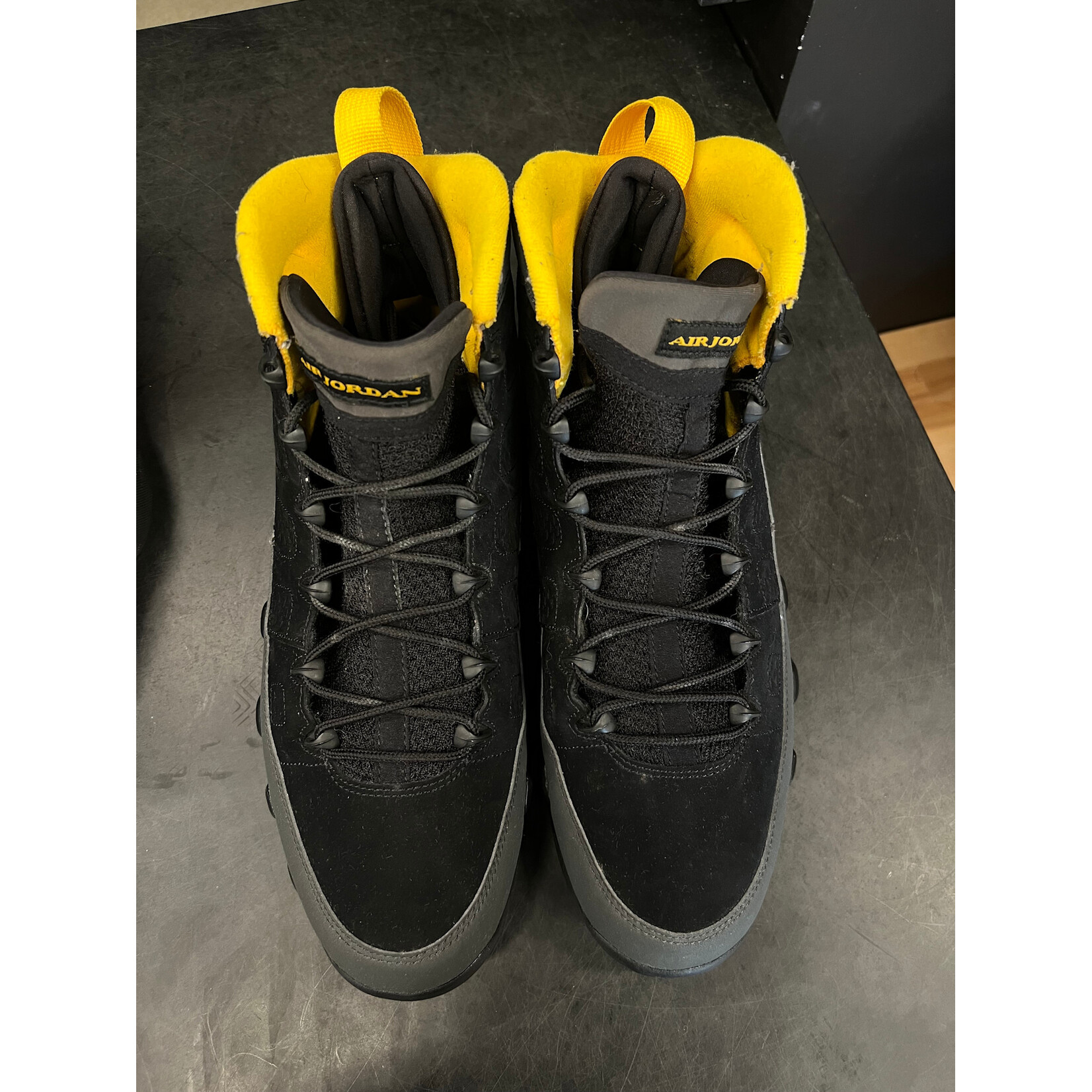 Jordan Jordan 9 Retro Dark Charcoal University Gold Size 13, PREOWNED NO BOX