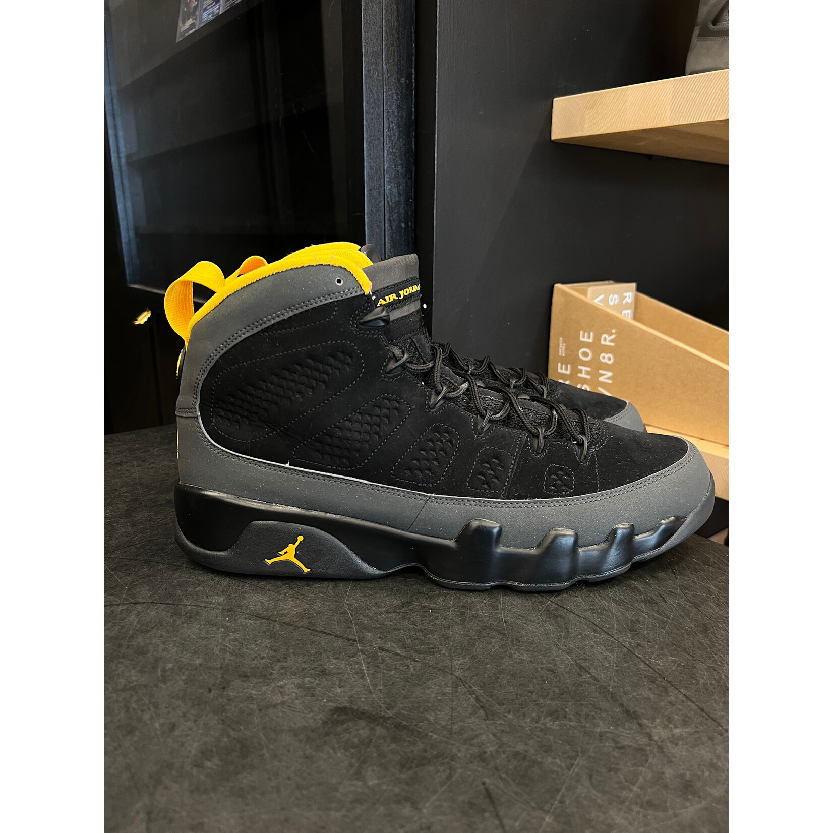 Jordan Jordan 9 Retro Dark Charcoal University Gold Size 13, PREOWNED NO BOX