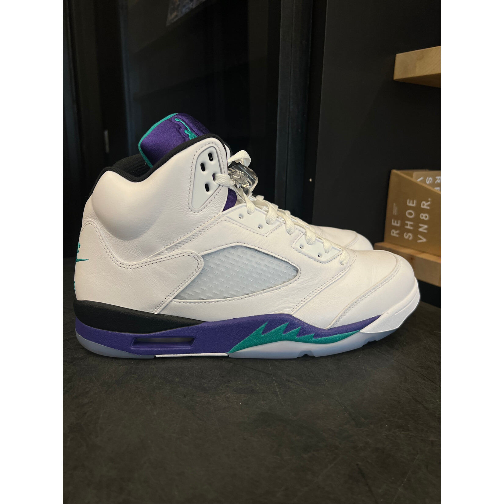 Jordan Jordan 5 Retro Grape (2025) Size 13, PREOWNED NO BOX