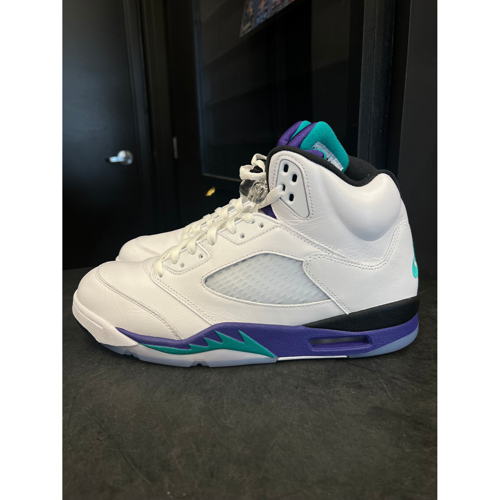 Jordan Jordan 5 Retro Grape (2025) Size 13, PREOWNED NO BOX