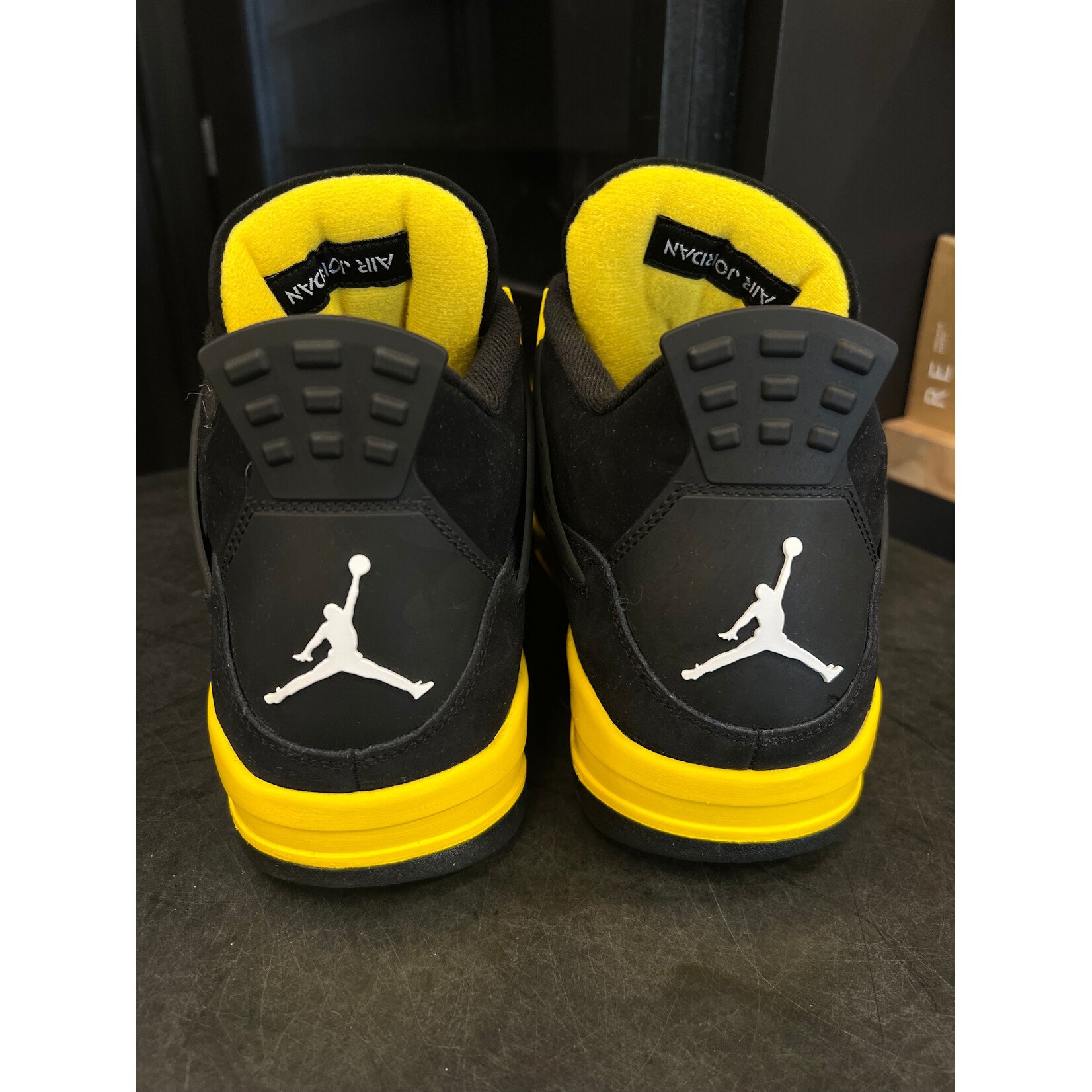 Jordan Jordan 4 Retro Thunder (2023) Size 13, PREOWNED NO BOX