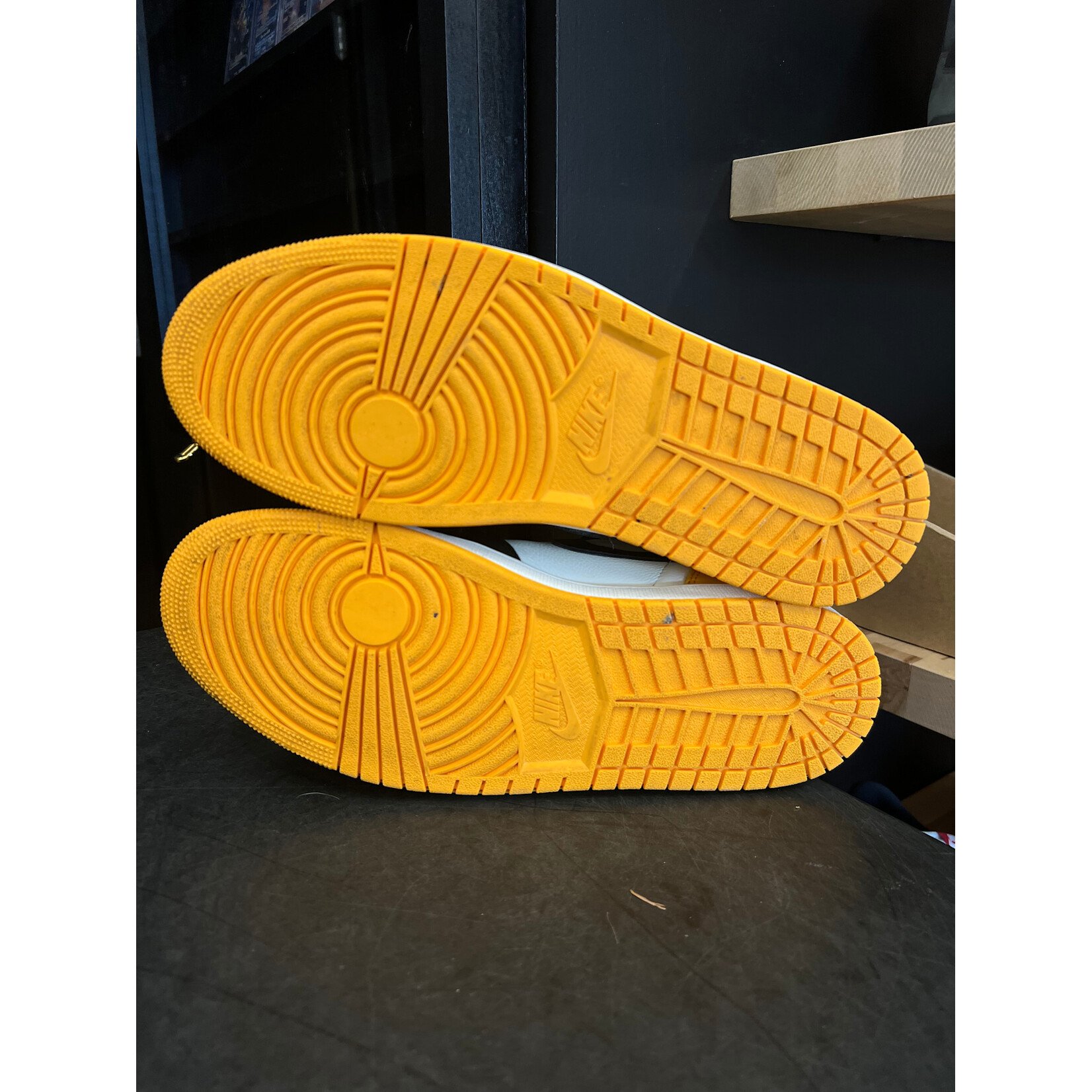 Jordan Jordan 1 Retro High OG Taxi Size 13, PREOWNED NO BOX