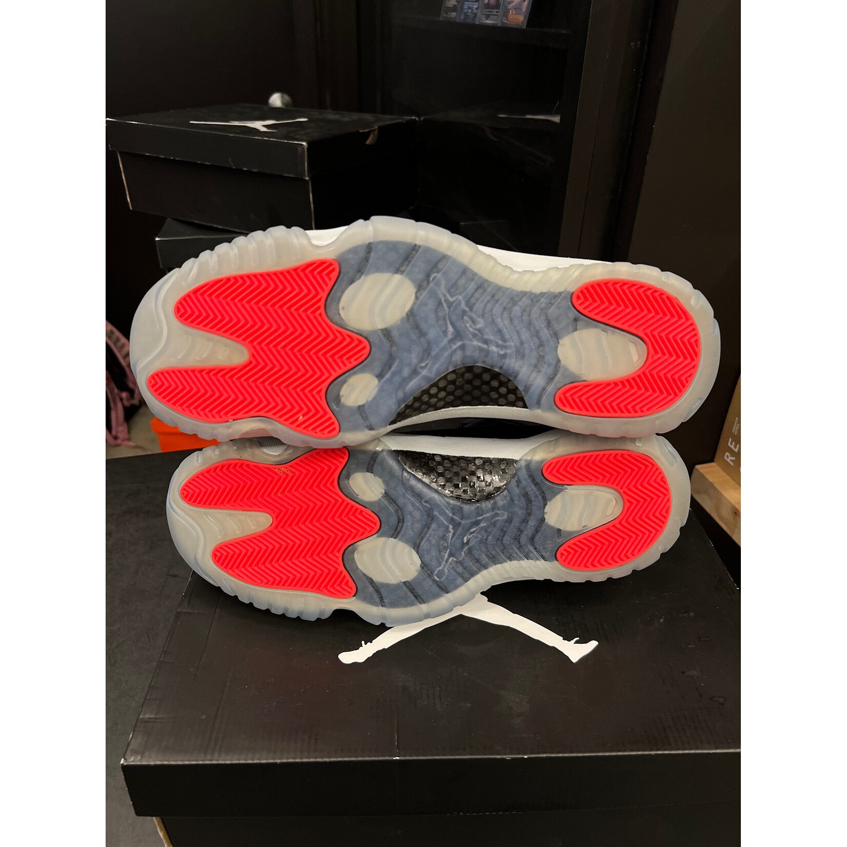 Jordan Jordan 11 Retro Low Infrared Size 13, PREOWNED