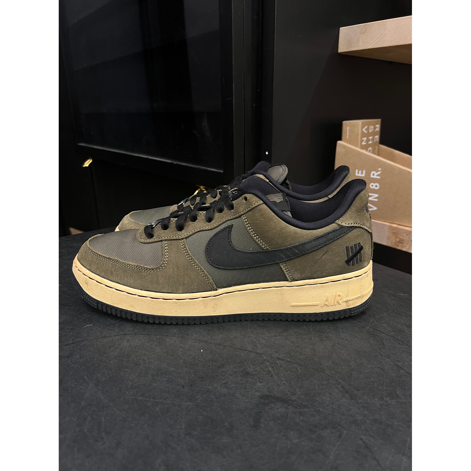 Nike Nike Air Force 1 Low SP Undefeated Ballistic Dunk vs. AF1 Size 10.5, PREOWNED