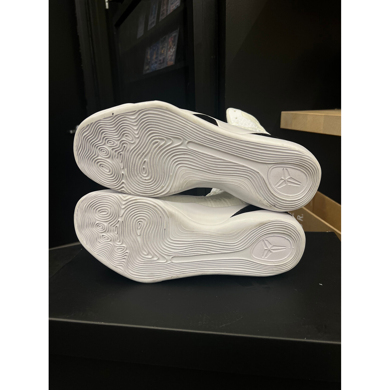 Nike Nike Kobe 9 Elite Protro Halo Size 8.5, PREOWNED