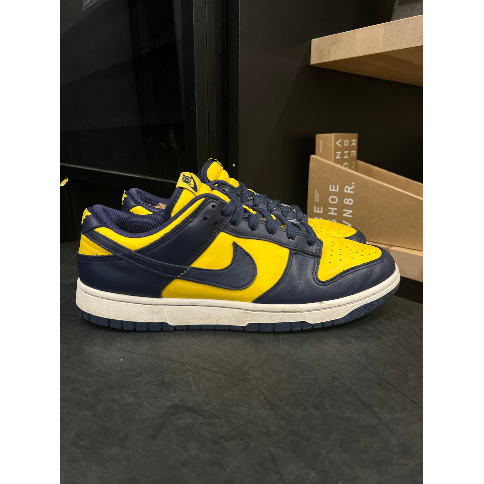 Nike Nike Dunk Low Michigan (2021) Size 10.5, PREOWNED
