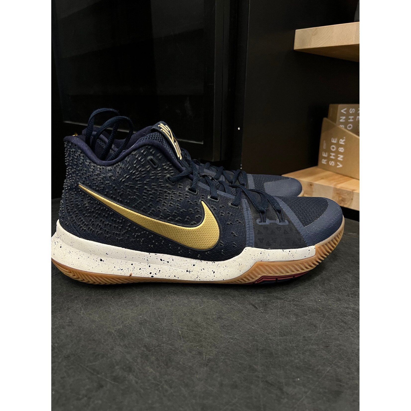 Nike Nike Kyrie 3 Obsidian Size 12, PREOWNED NO BOX