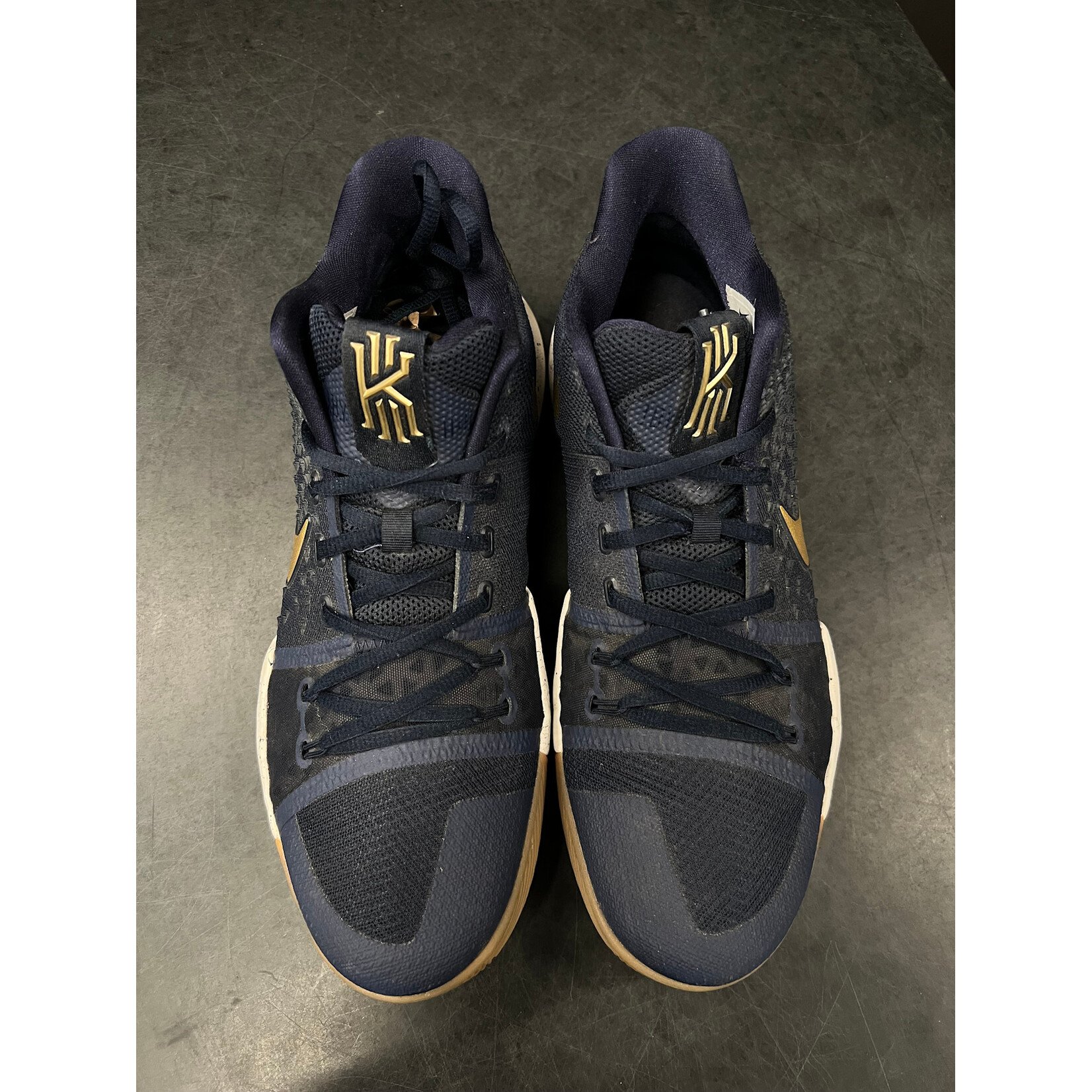 Nike Nike Kyrie 3 Obsidian Size 12, PREOWNED NO BOX