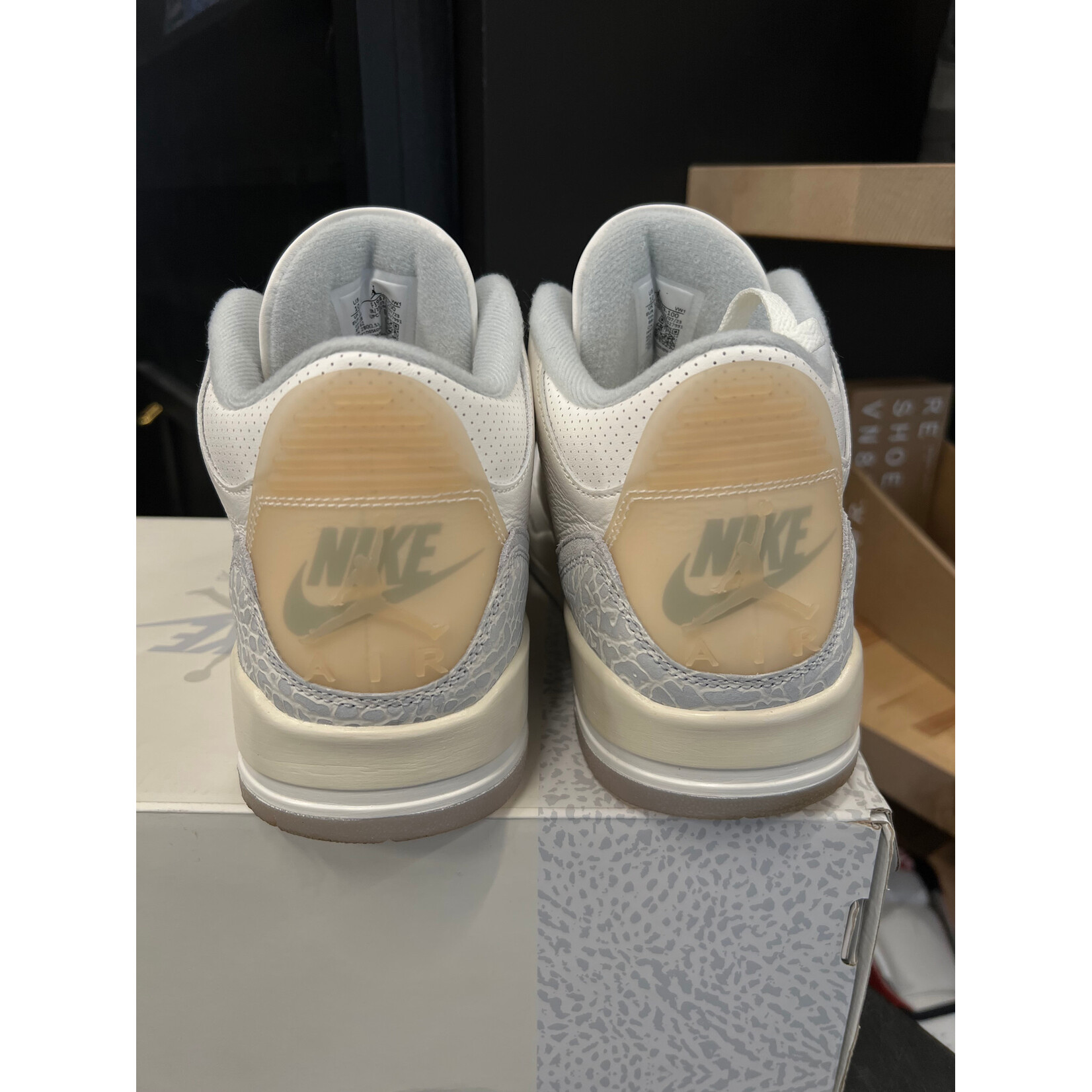 Jordan Jordan 3 Retro Craft Ivory Size 10, PREOWNED