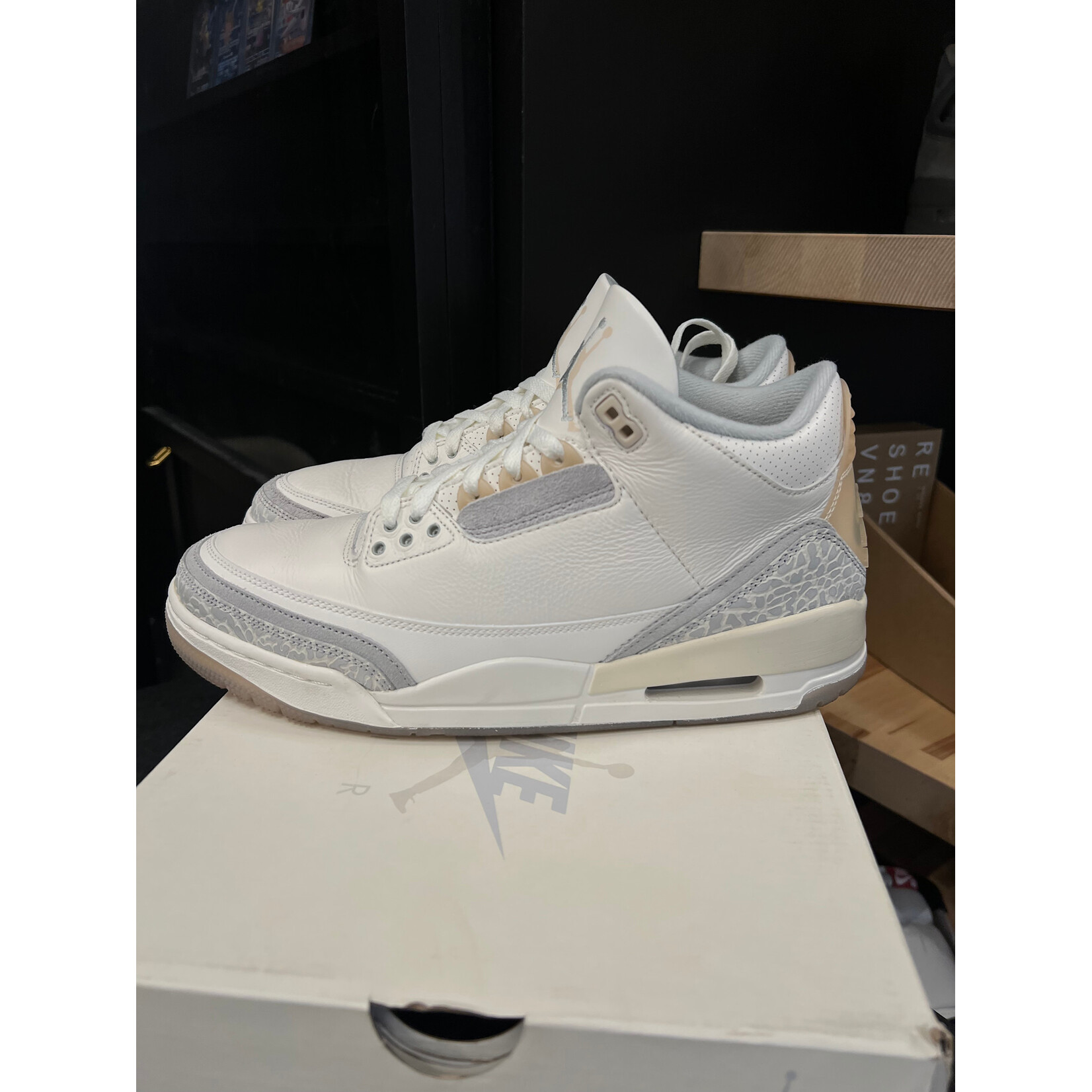 Jordan Jordan 3 Retro Craft Ivory Size 10, PREOWNED