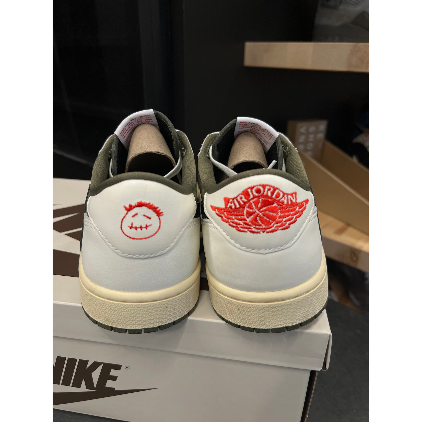 Jordan Jordan 1 Retro Low OG SP Travis Scott Medium Olive Size 10, PREOWNED