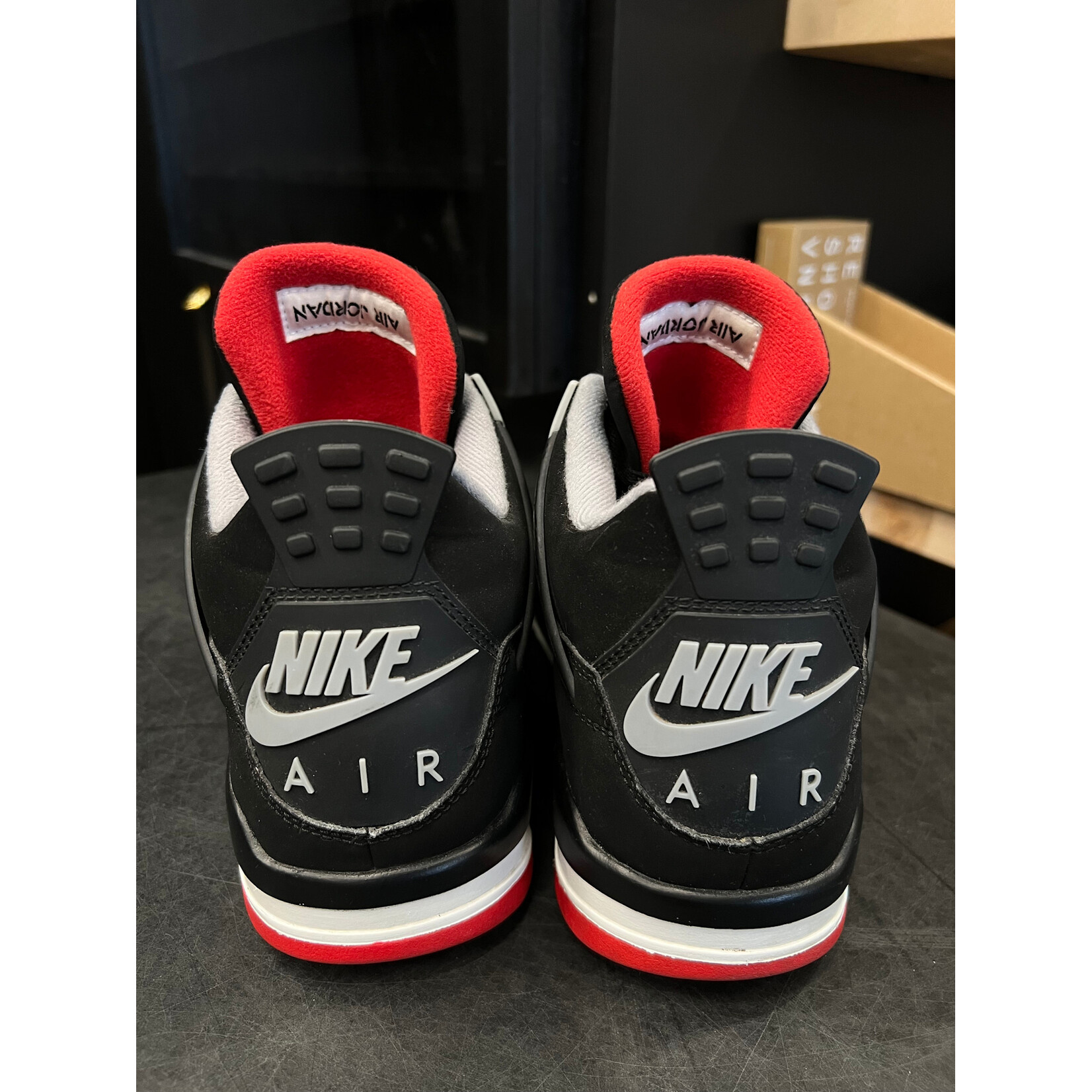 Jordan Jordan 4 Retro Bred (2019) Size 10.5, PREOWNED NO BOX