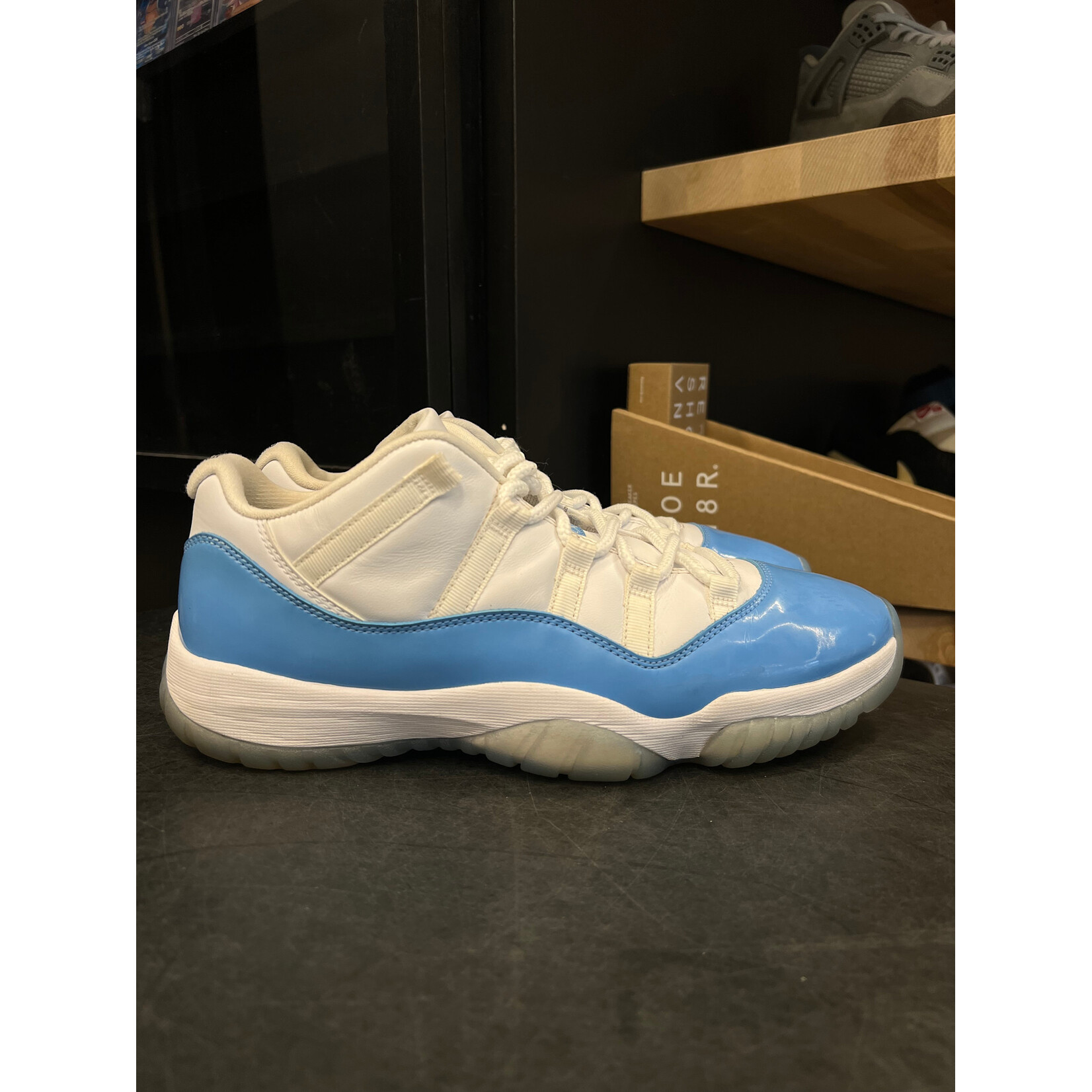 Jordan Jordan 11 Retro Low University Blue (2017) Size 10, PREOWNED NO BOX
