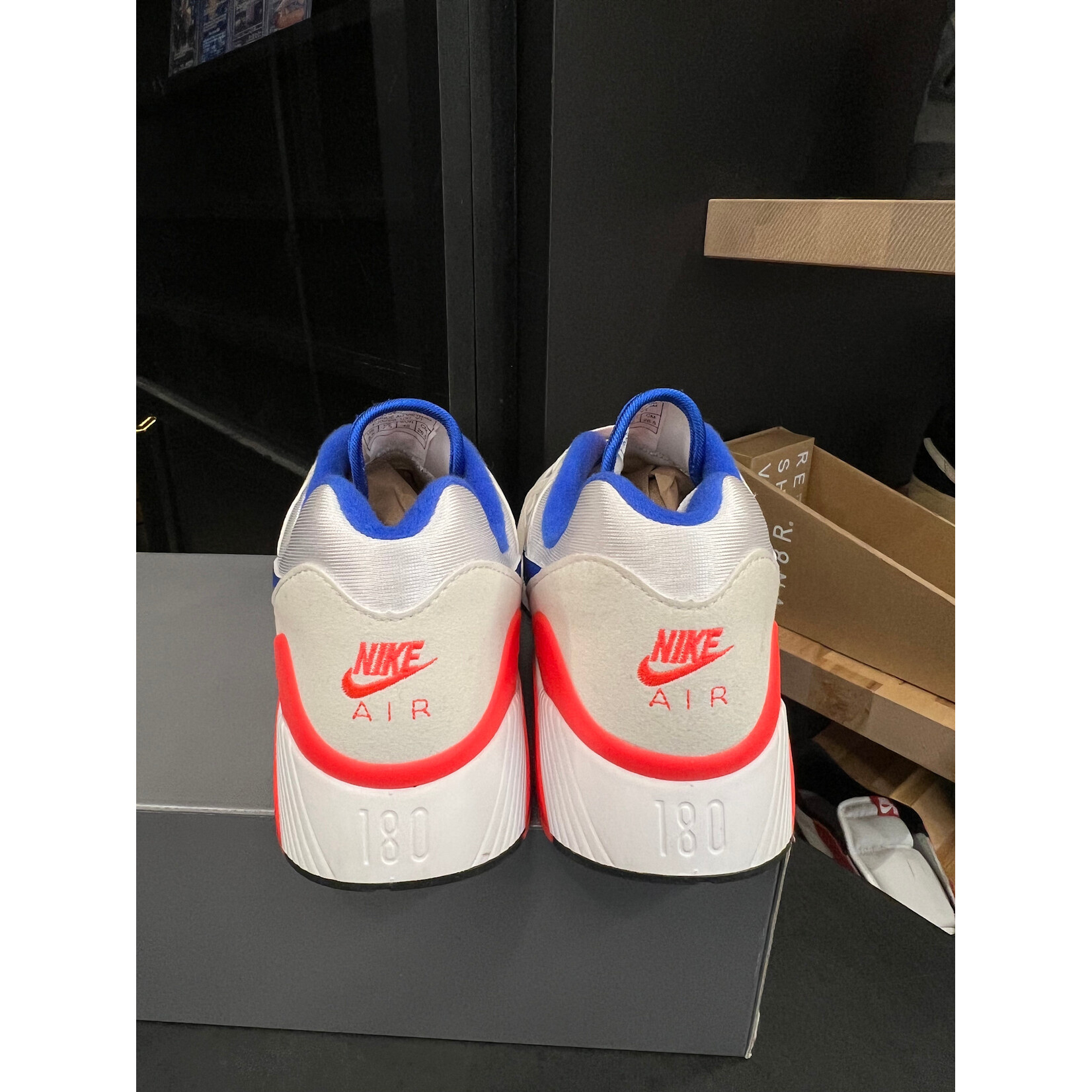 Nike Nike Air Max 180 Ultramarine (2024) Size 8.5, PREOWNED