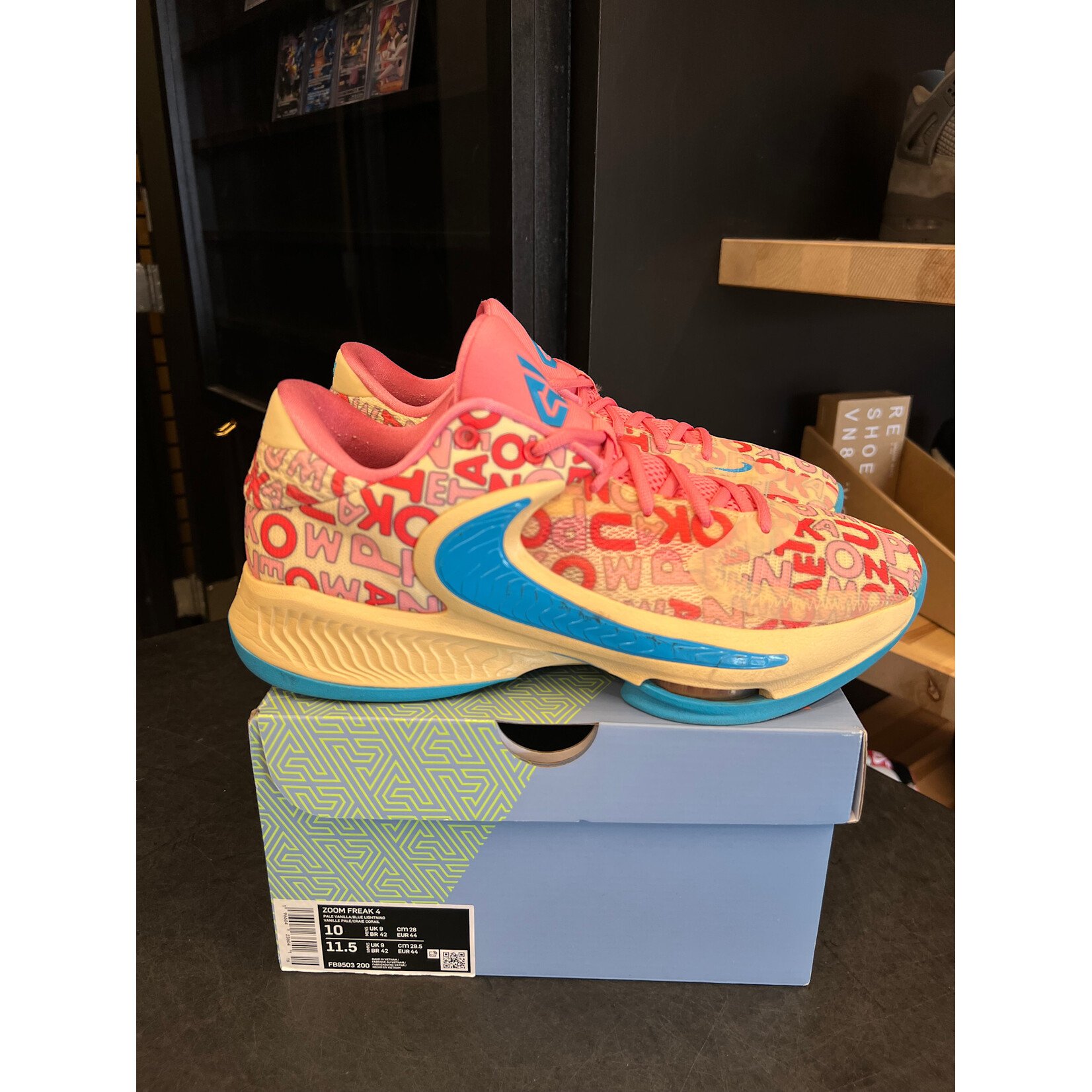 Nike Nike Zoom Freak 4 Letter Bros Vanilla Lightning Size 10, PREOWNED