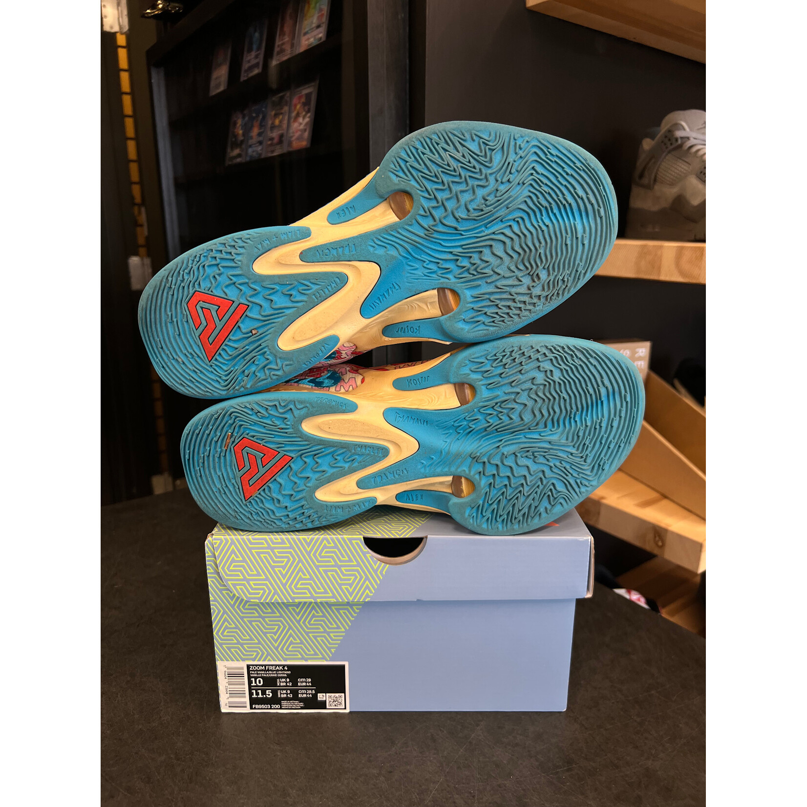 Nike Nike Zoom Freak 4 Letter Bros Vanilla Lightning Size 10, PREOWNED