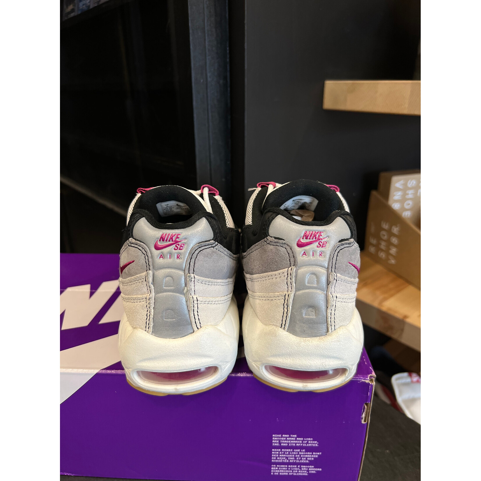 Nike Nike Air Max 95 SB Cactus Flower Size 6, PREOWNED