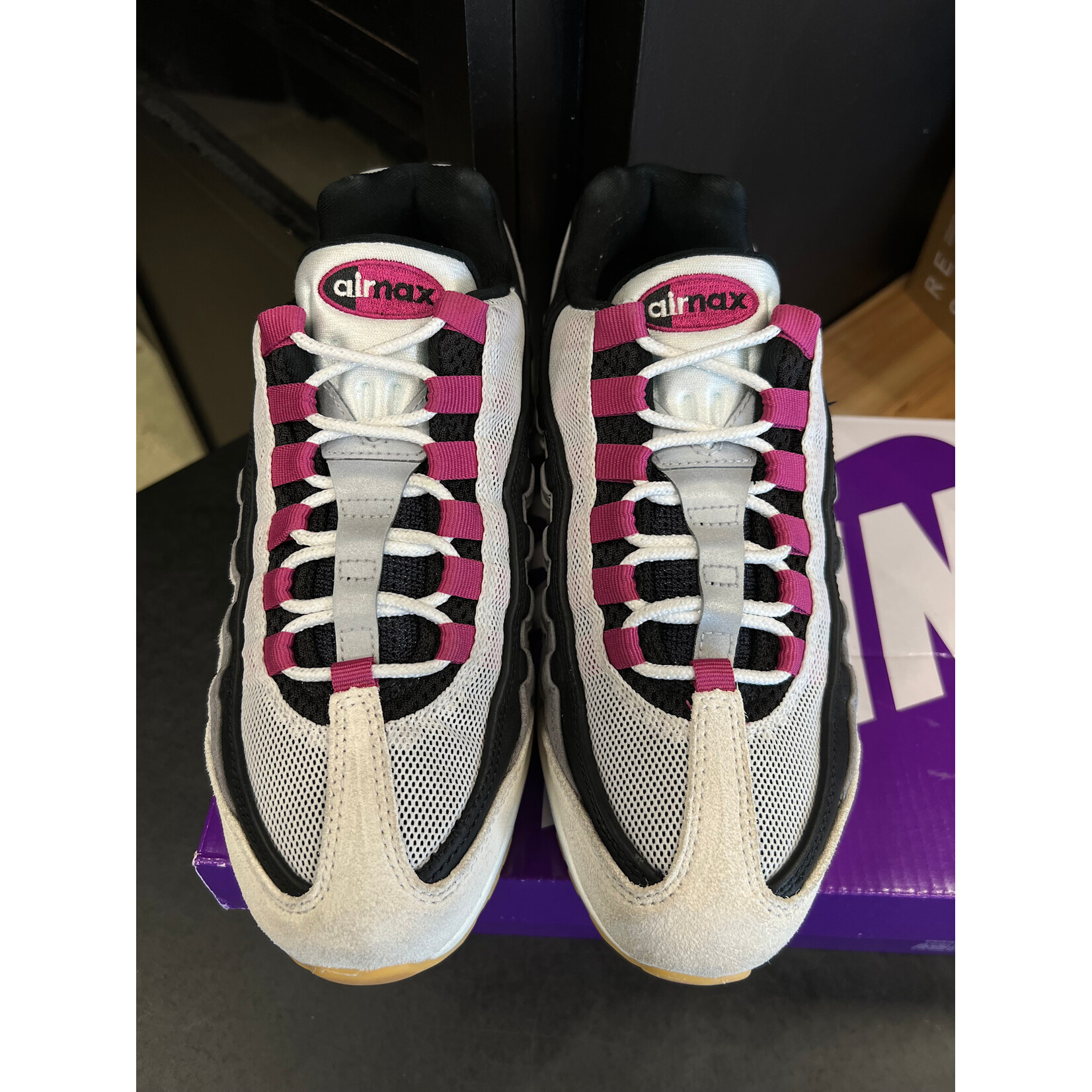 Nike Nike Air Max 95 SB Cactus Flower Size 6, PREOWNED