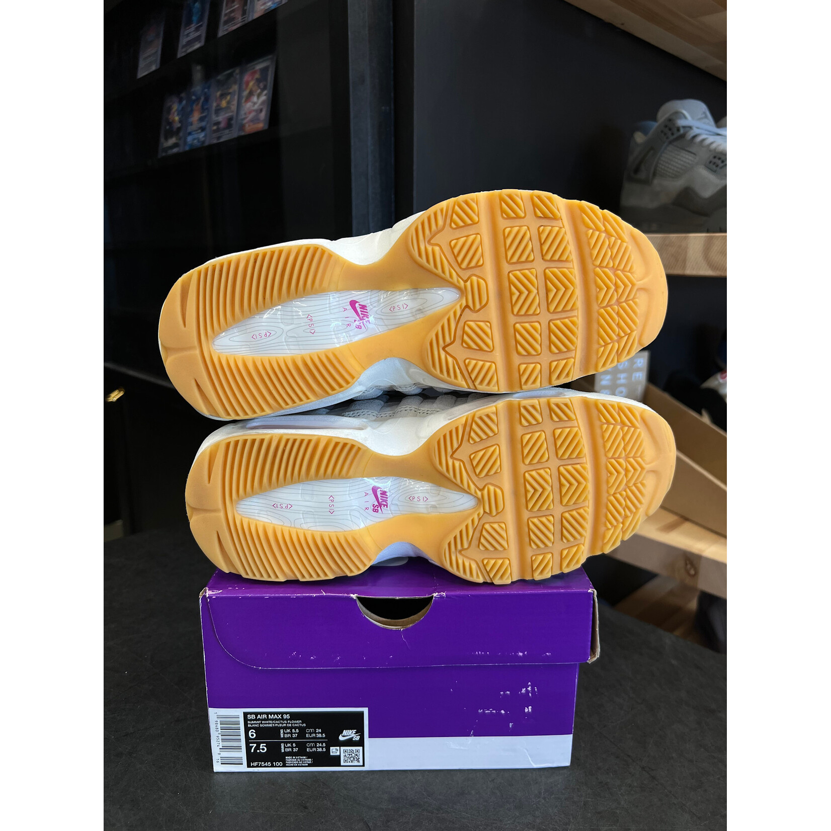 Nike Nike Air Max 95 SB Cactus Flower Size 6, PREOWNED