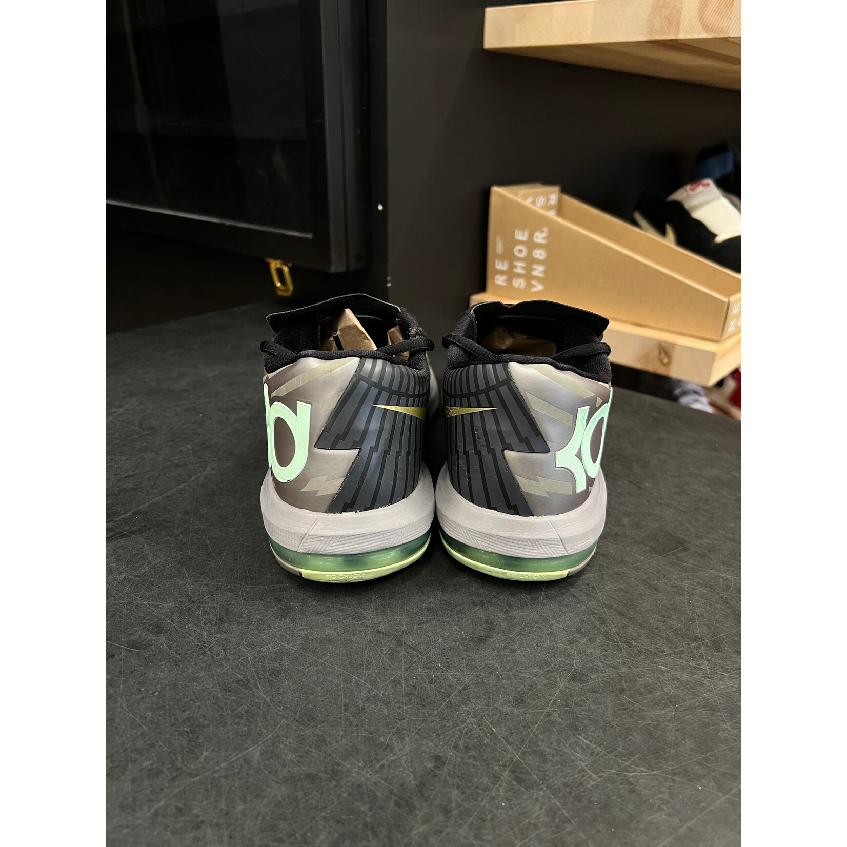 Nike Nike KD 6 Precision Timing Size 8.5, PREOWNED