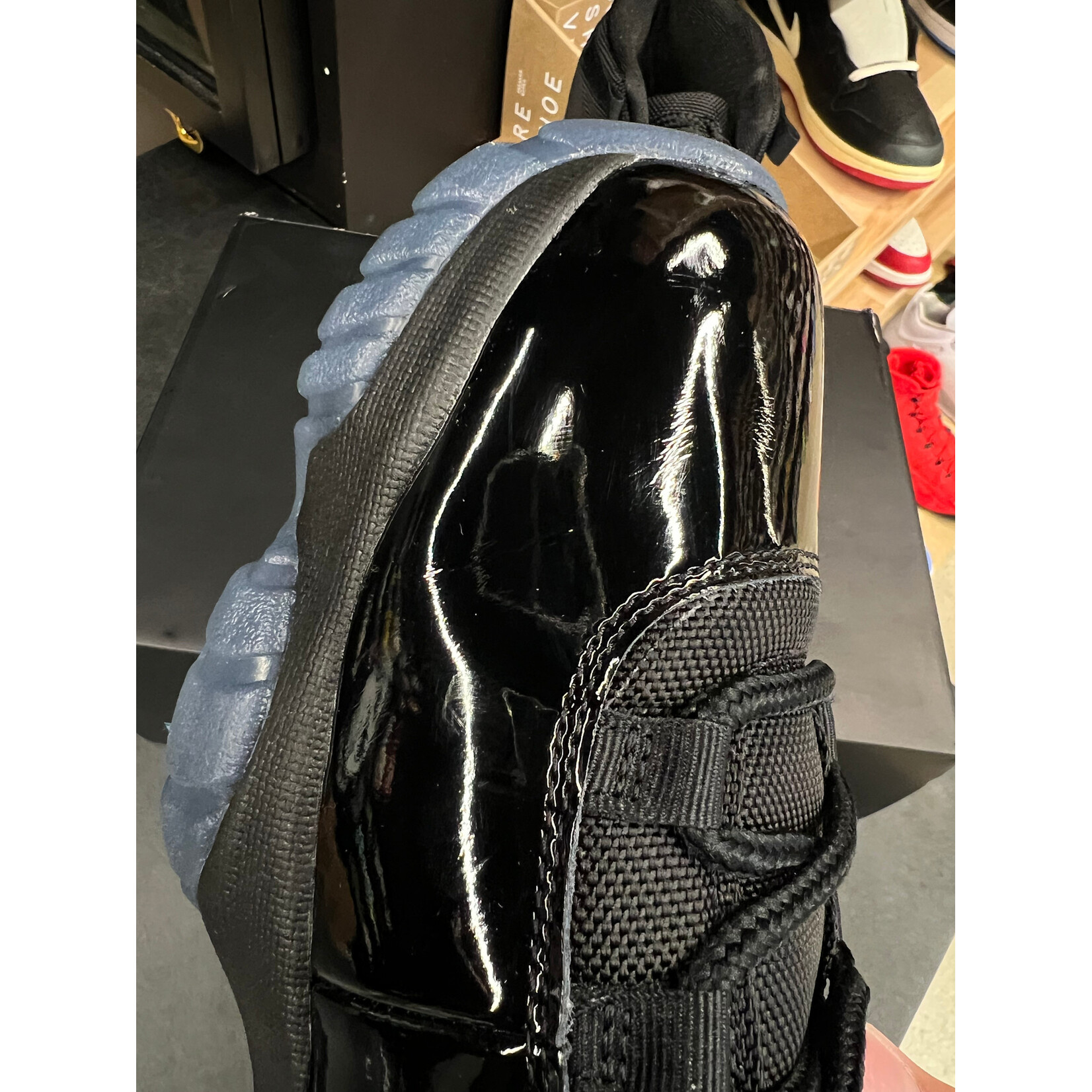 Jordan Jordan 11 Retro Gamma Blue (2025) Size 11, PREOWNED PADS SLIGHT CREASE