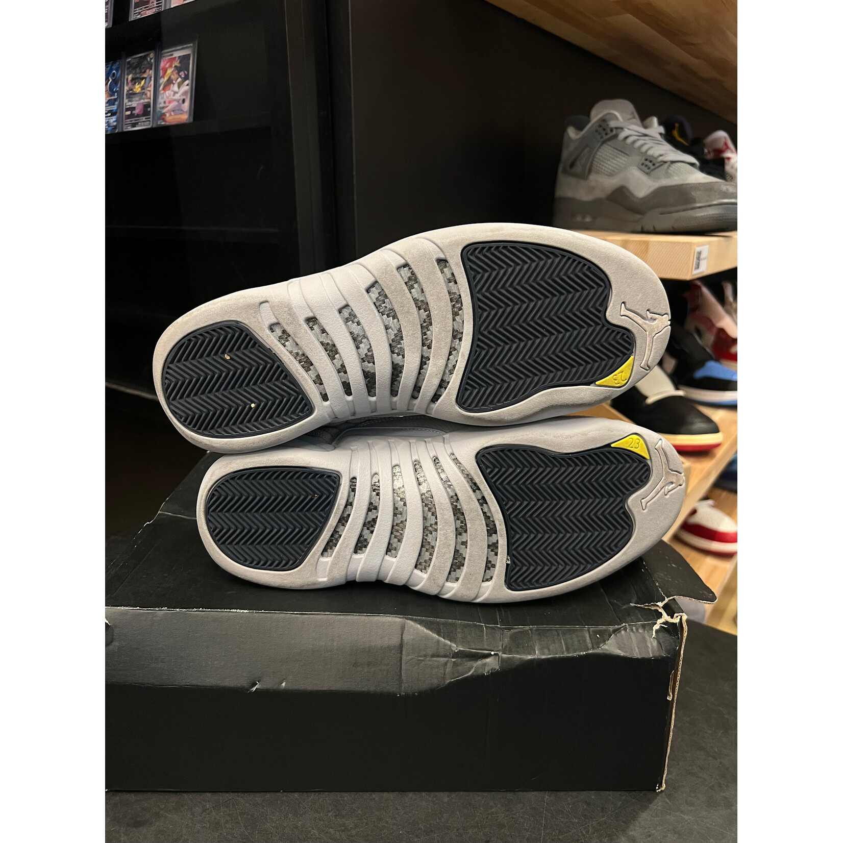 Jordan Jordan 12 Retro Low Wolf Grey Size 9, PREOWNED