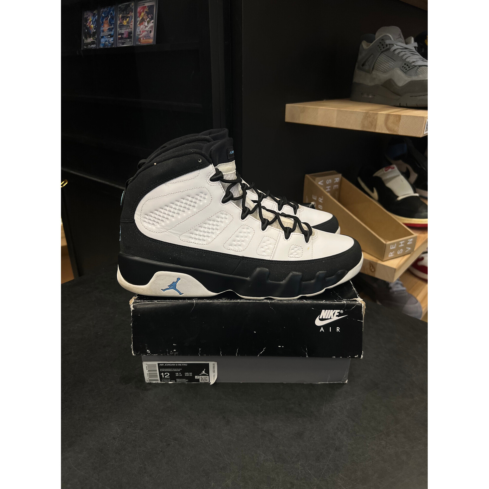 Jordan Jordan 9 Retro University Blue Size 12, PREOWNED
