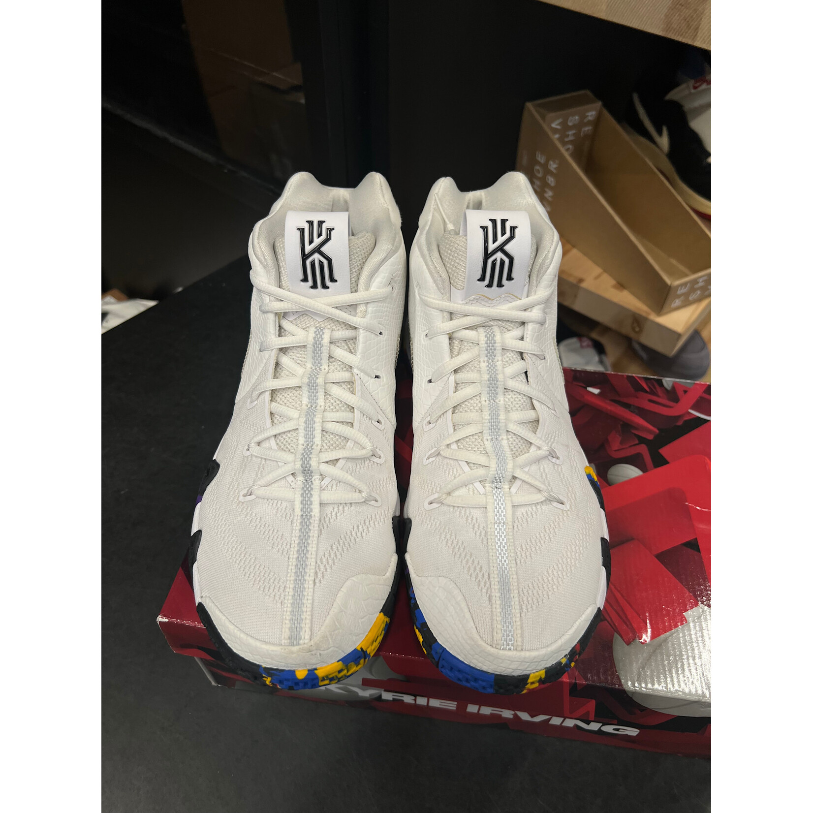 Nike Nike Kyrie 4 NCAA Size 12, PREOWNED