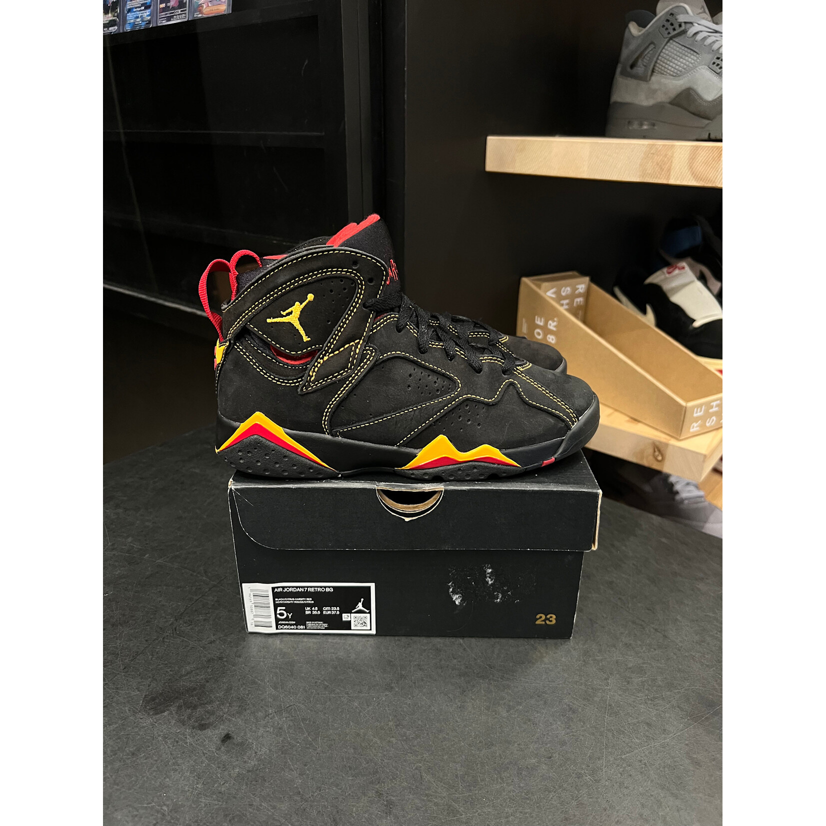 Jordan Jordan 7 Retro Citrus (2022) (GS) Size 5, PREOWNED