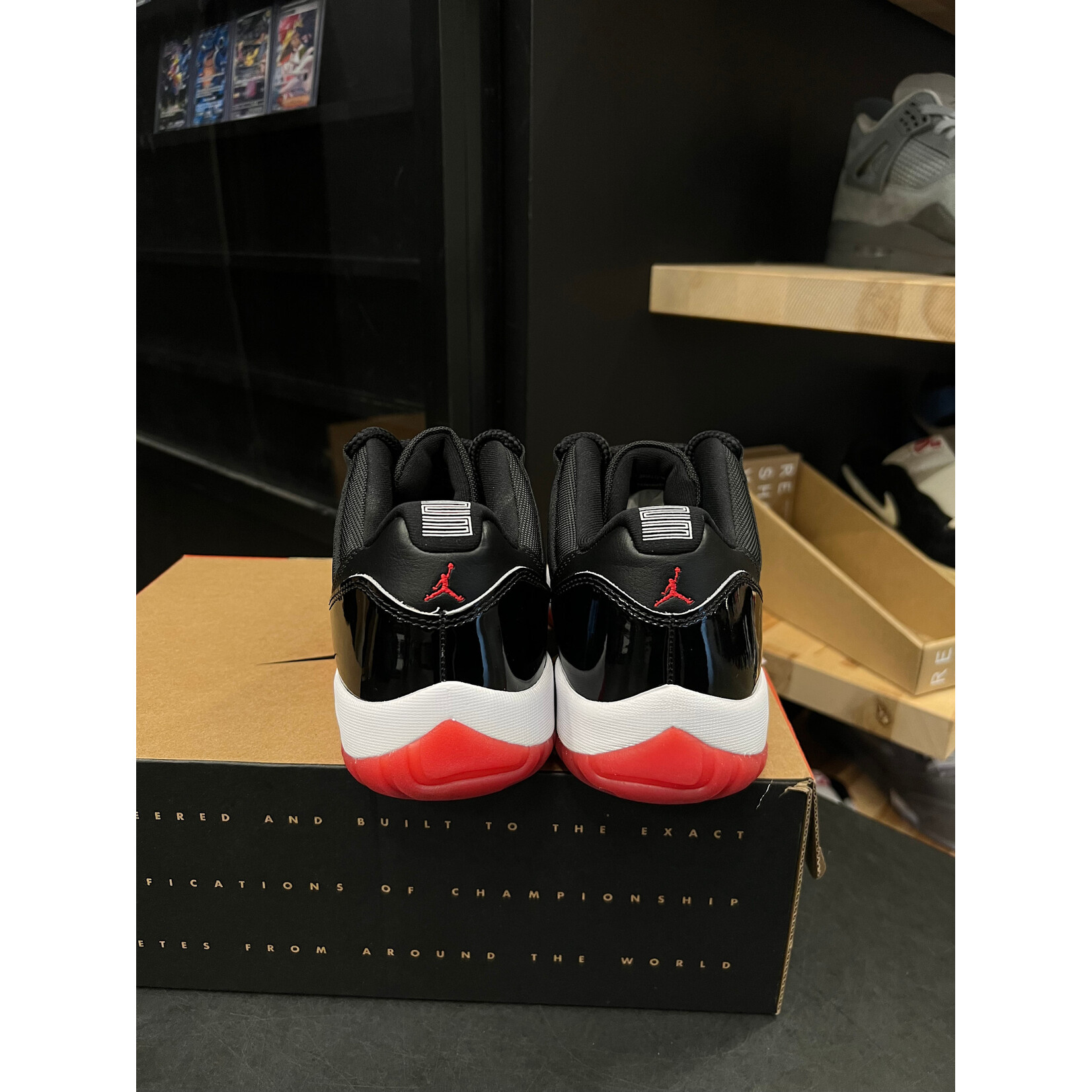 Jordan Jordan 11 Retro Low Bred (2025) Size 10, PREOWNED