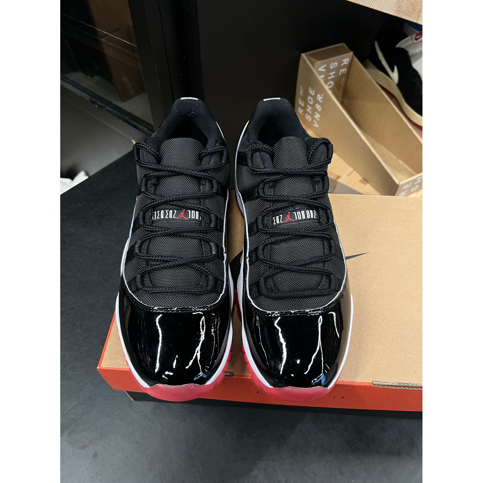 Jordan Jordan 11 Retro Low Bred (2025) Size 10, PREOWNED