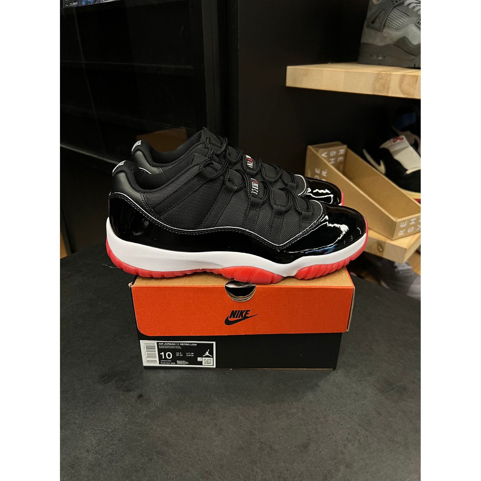 Jordan Jordan 11 Retro Low Bred (2025) Size 10, PREOWNED