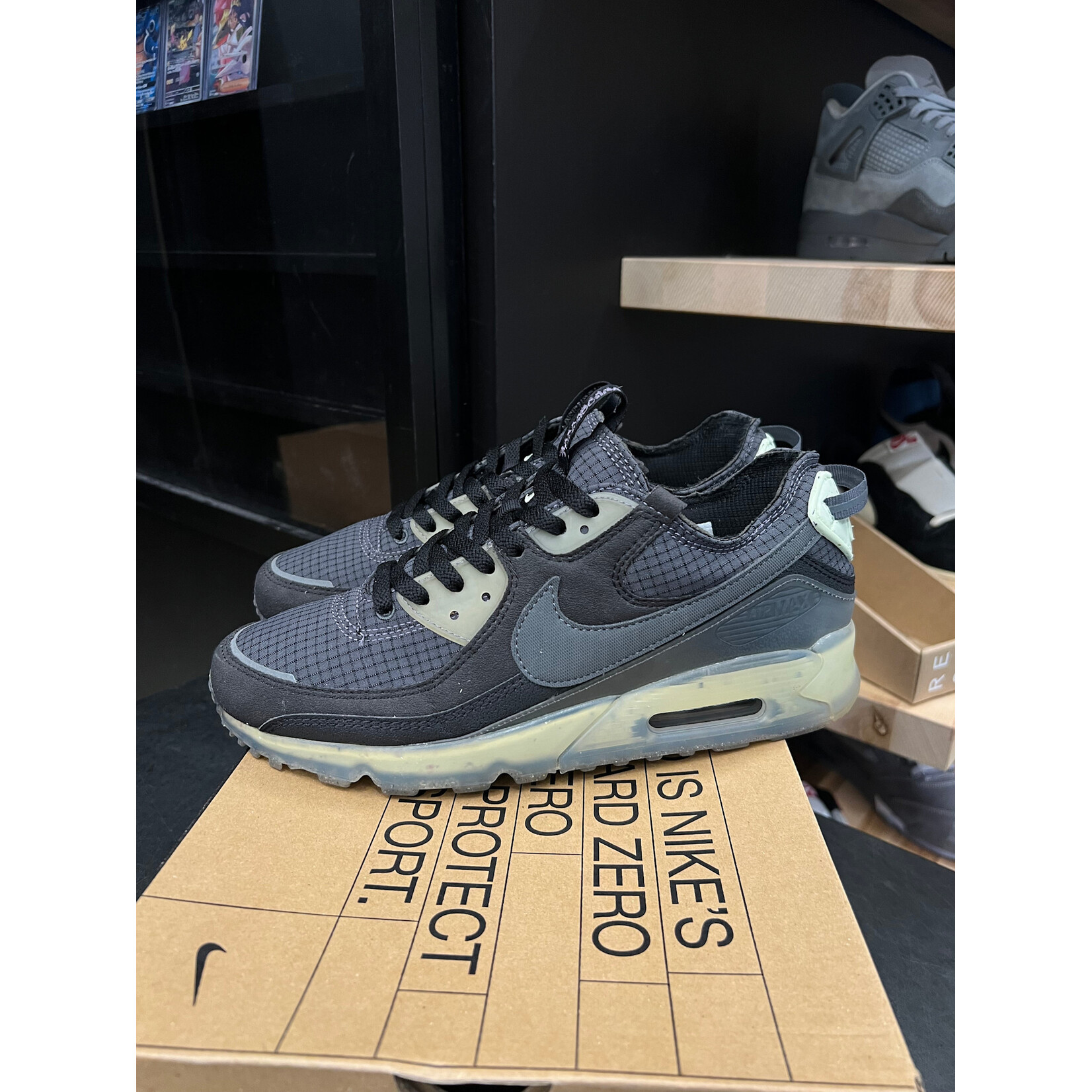 Nike Nike Air Max 90 Terrascape Black Lime Ice Size 9.5, PREOWNED