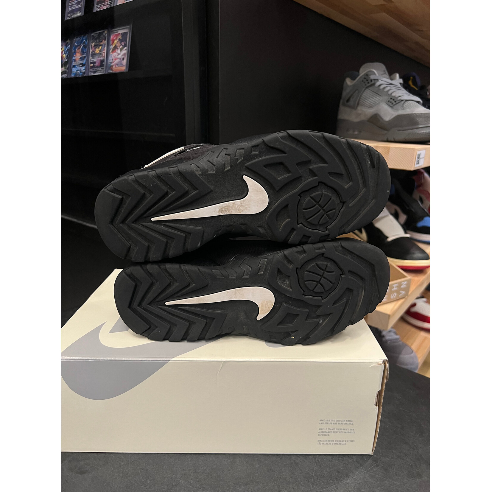 Nike Nike SB Darwin Low Supreme Black Size 9, PREOWNED