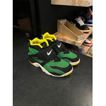 Nike Nike Air Diamond Turf Oregon Ducks (309434-302) Size 8, PREOWNED