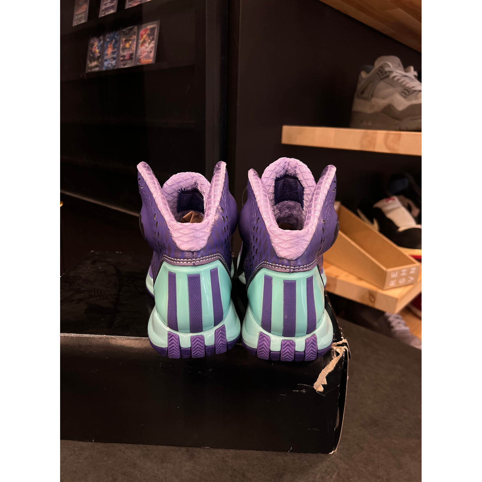 Adidas adidas D Rose 3.5 Murray Park Winter Purple Size 9, PREOWNED PADS WITH TAG