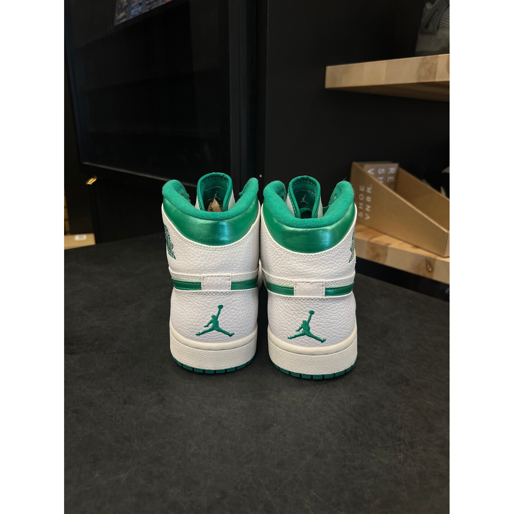 Jordan Jordan 1 Retro Do the Right Thing Green Size 9.5, PREOWNED