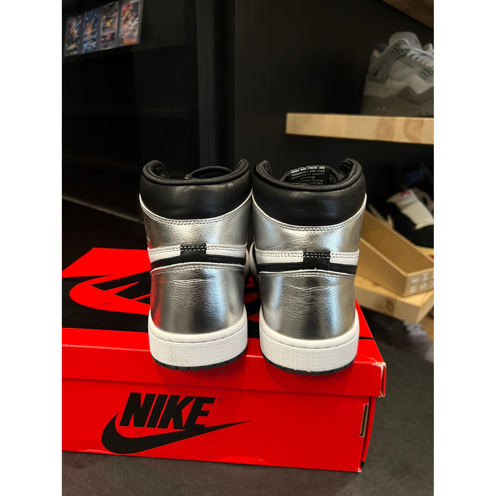 Jordan Jordan 1 Retro High Silver Toe (Women's) Size 10W, PREOWNED