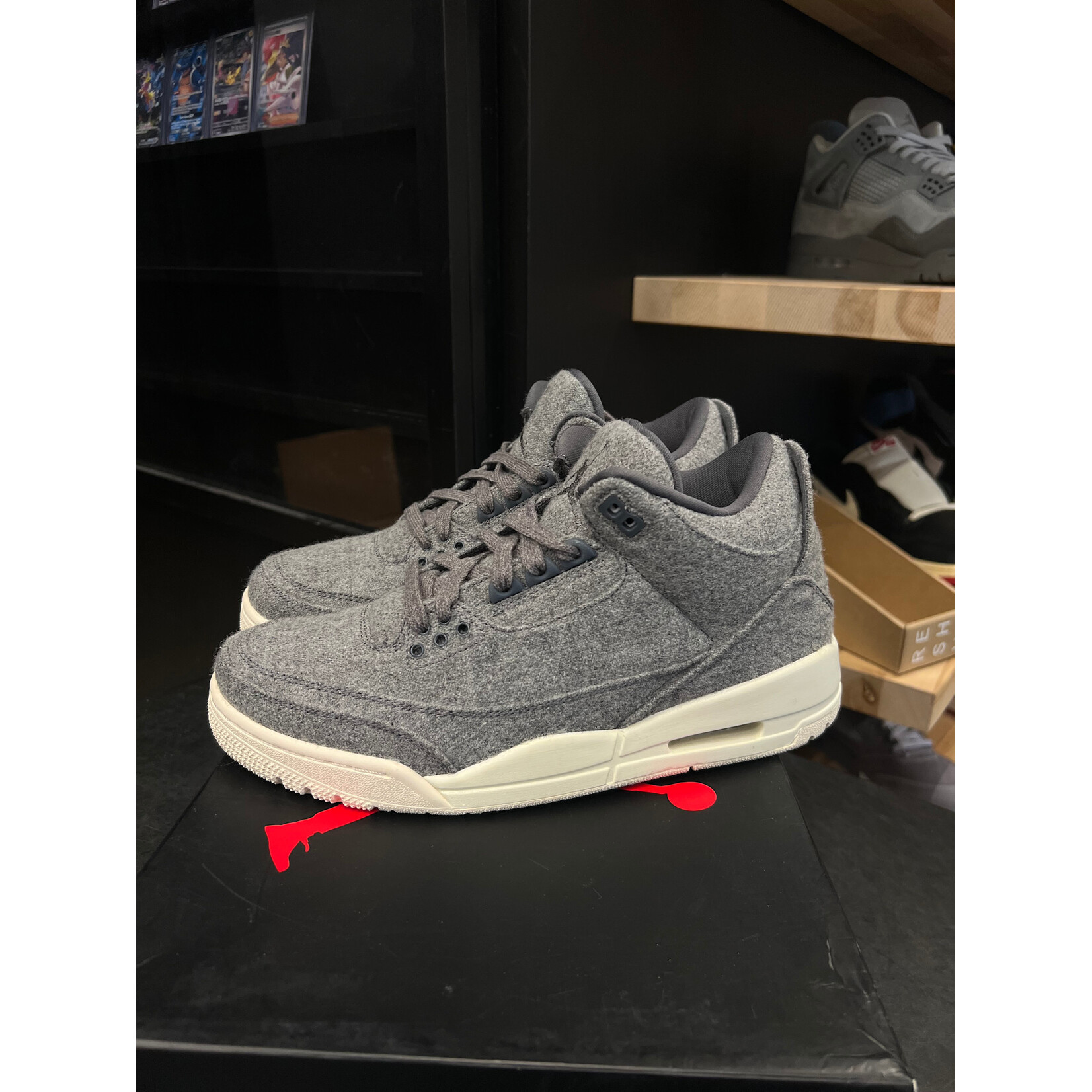 Jordan Jordan 3 Retro Wool Size 8.5, PREOWNED