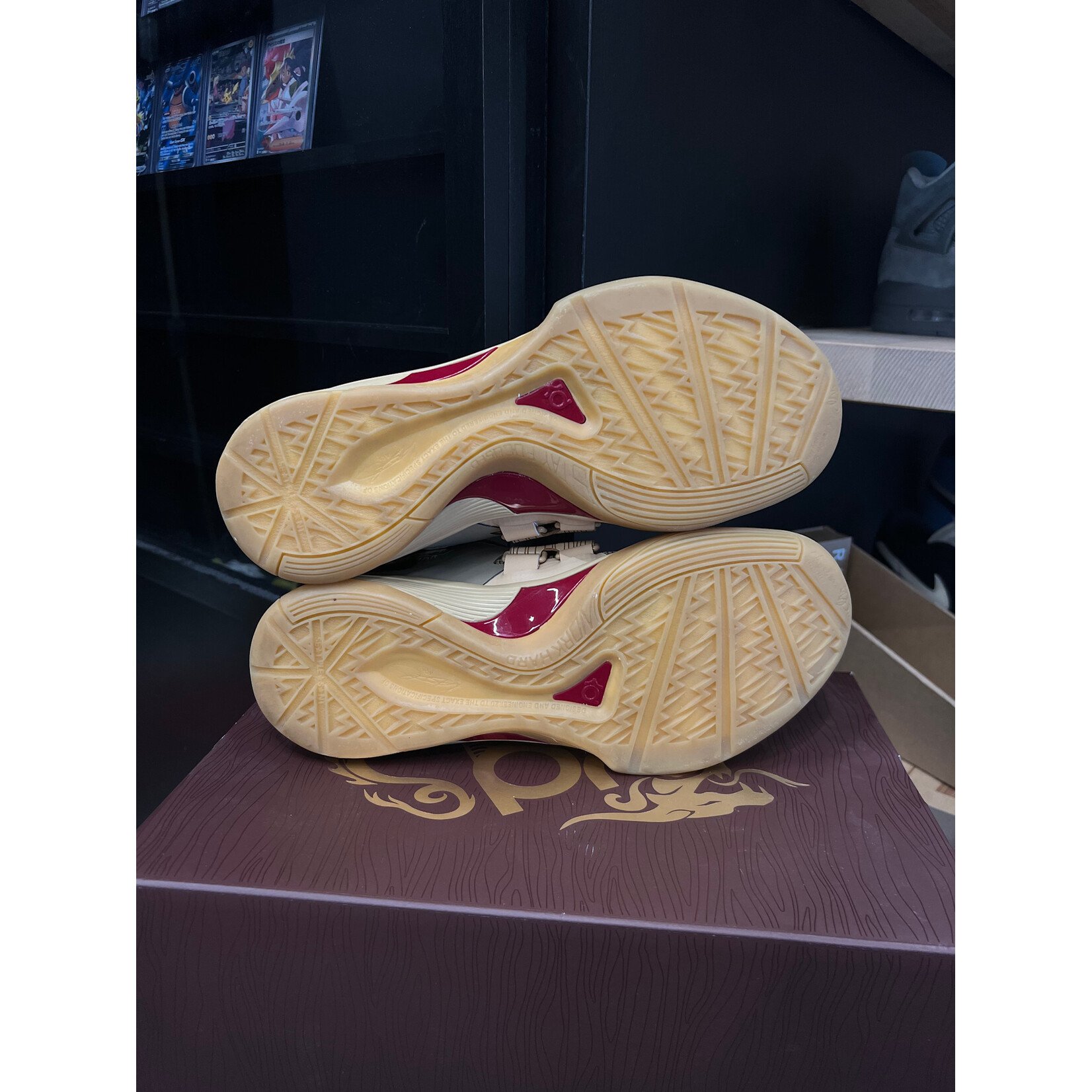 Nike Nike KD 4 Year of the Dragon 2.0 Size 9, PREOWNED PADS TIRED ON